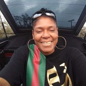 Meet your Posher, Claudette